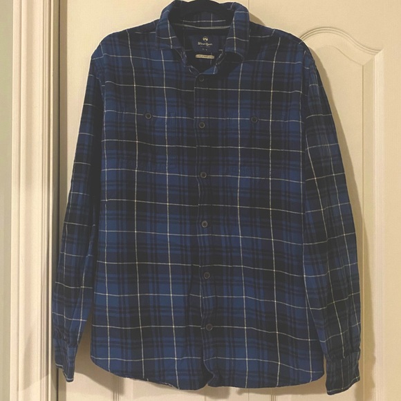 Other - WindRiver Classic Fit Button Down Shirt